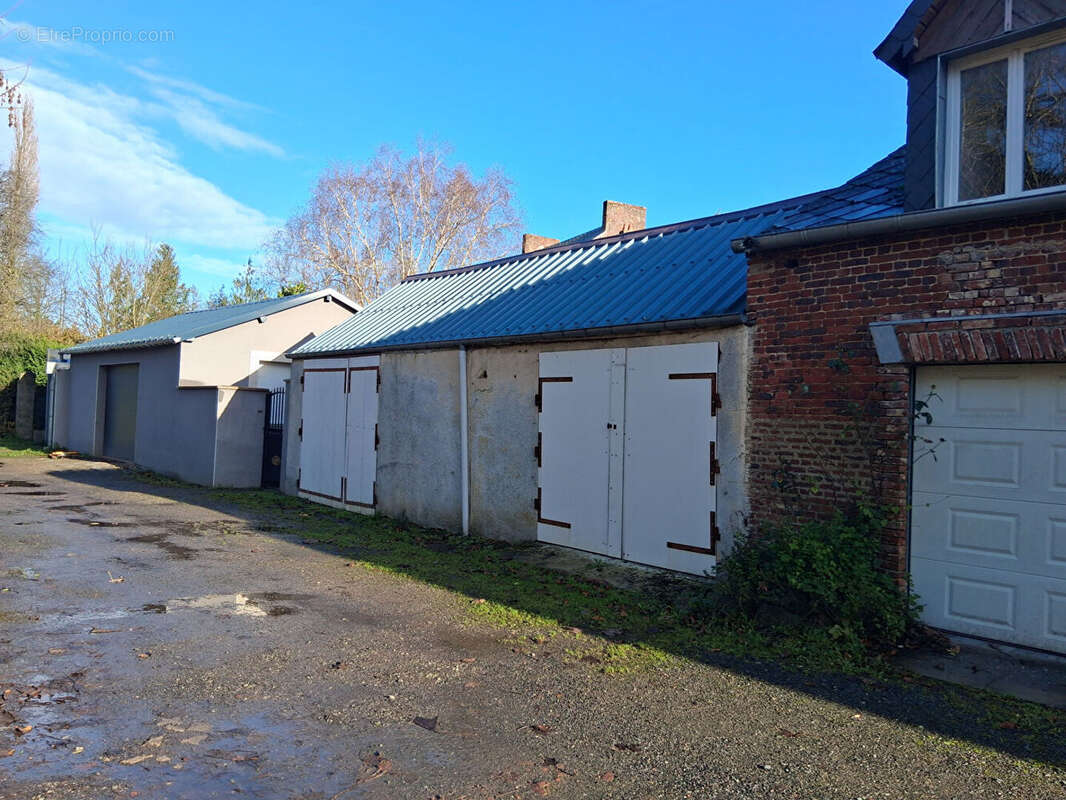 Maison à ETREAUPONT