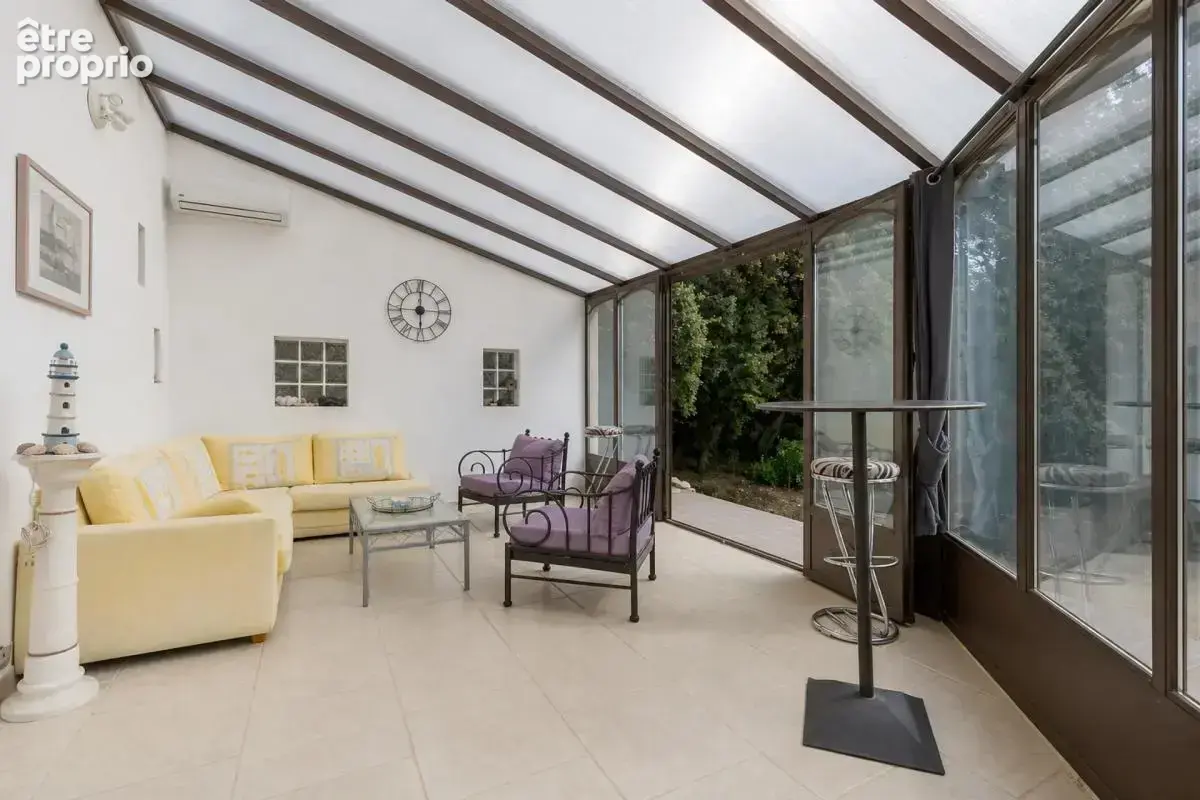 Maison de 7 pièces de 200 m² à Châteauneuf-de-Gadagne - photo 13