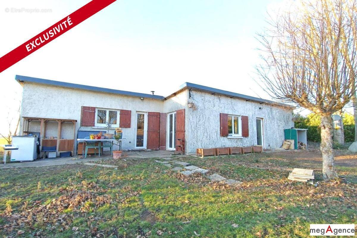 Maison à WIRY-AU-MONT
