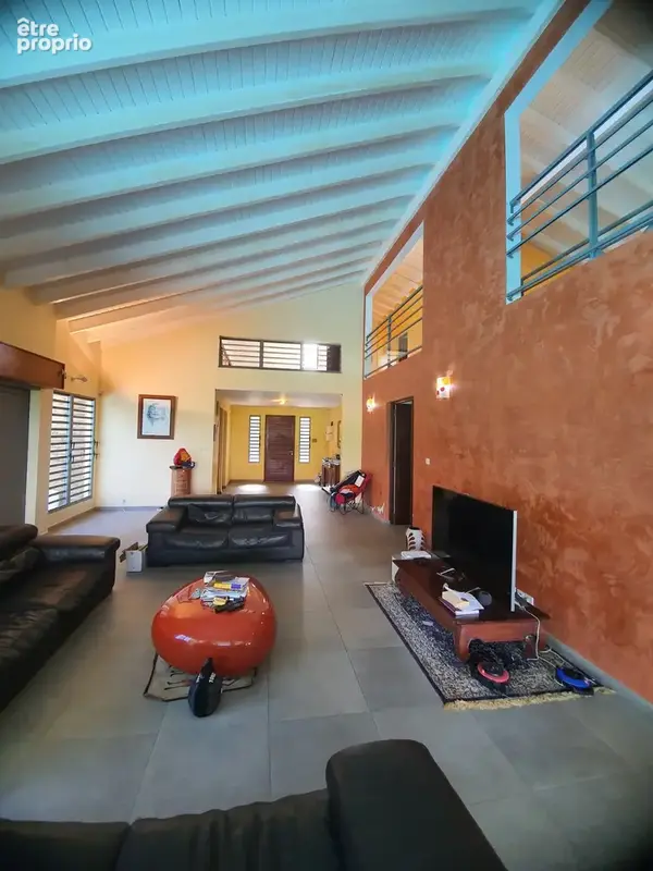 Spacieuse villa architecte P6 vue mer éloignée avec piscine sur 1200 m² de terrain arboré et clos - photo 7