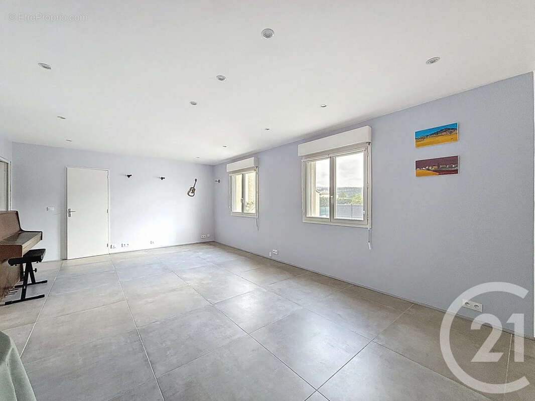 Maison à VILLEVEYRAC