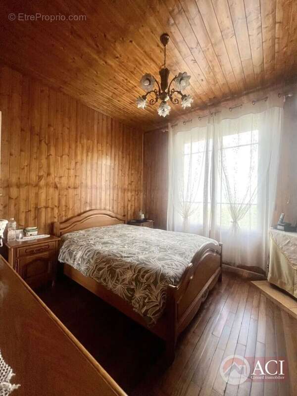 59952605i.jpg - Maison à PIERREFITTE-SUR-SEINE