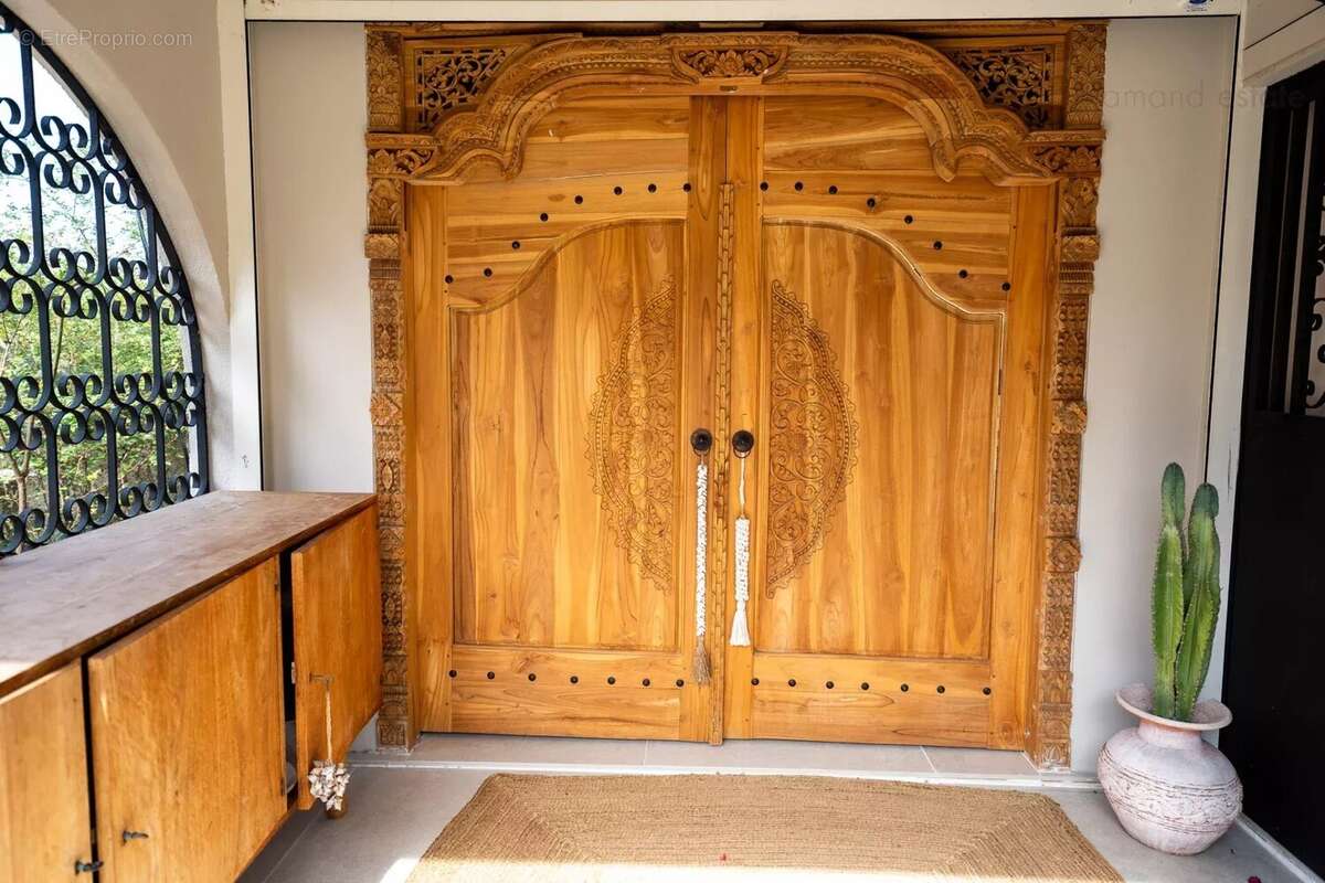 Guadeloupe - villa meublee - 8 pieces - photo 23