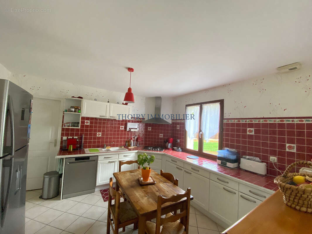 Maison à THOIRY