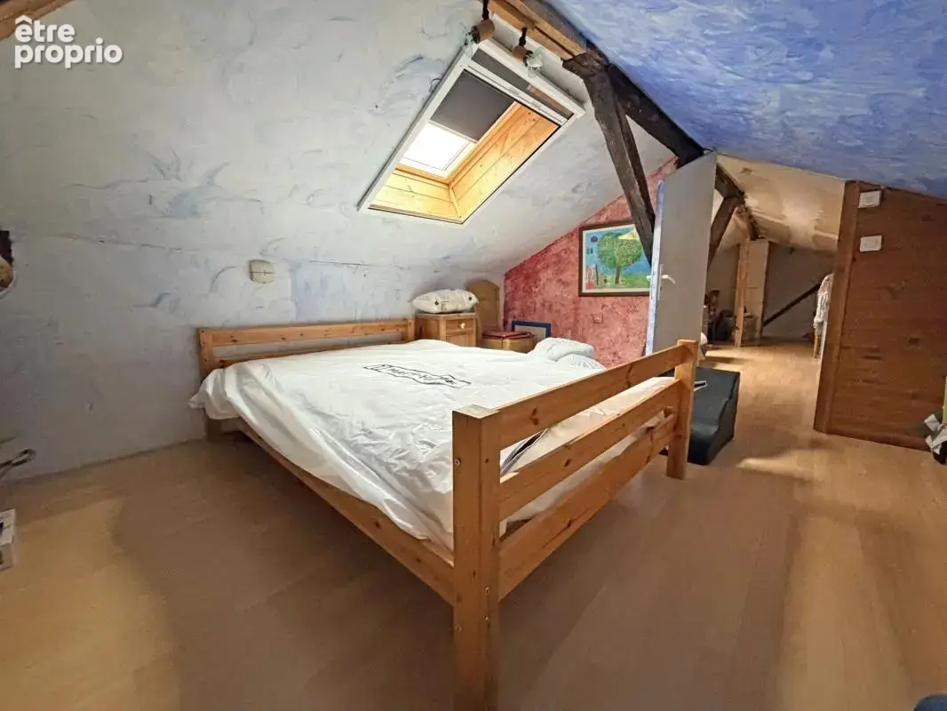 Maison avec véranda, annexe et jardin paysager de 3 130 m² - photo 9