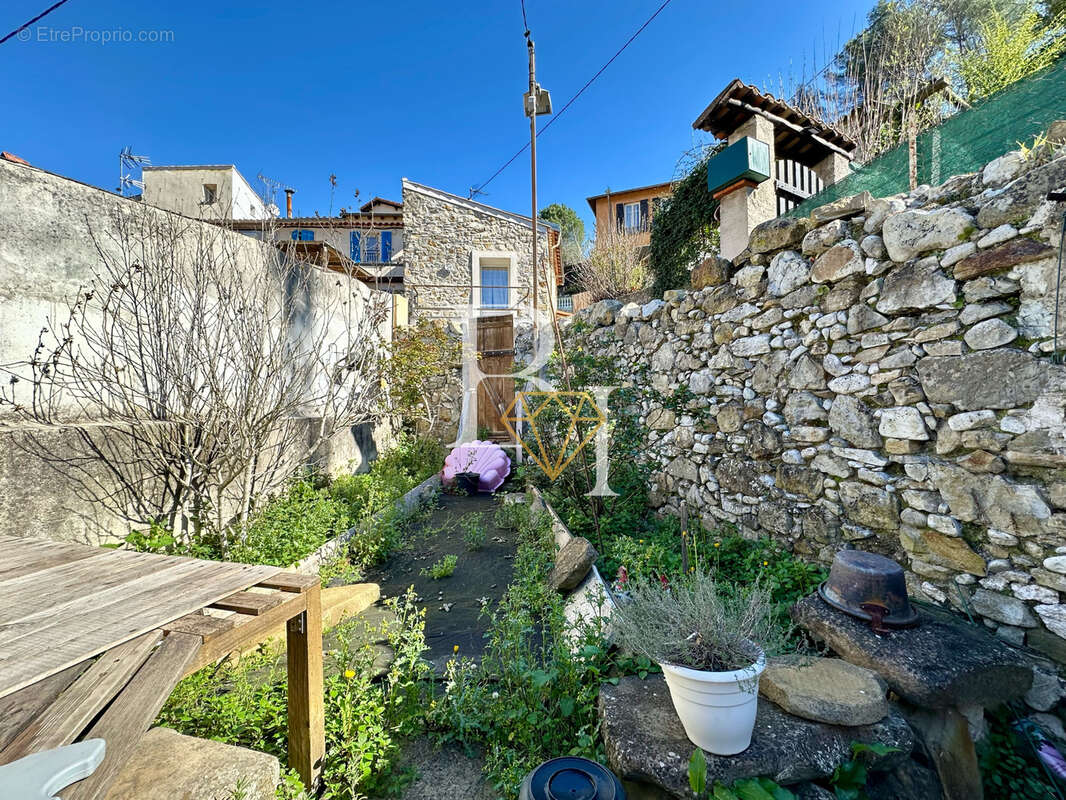 Maison à DRAP