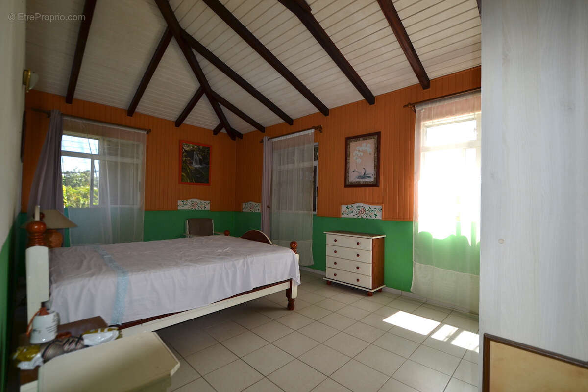 Maison à LES ABYMES