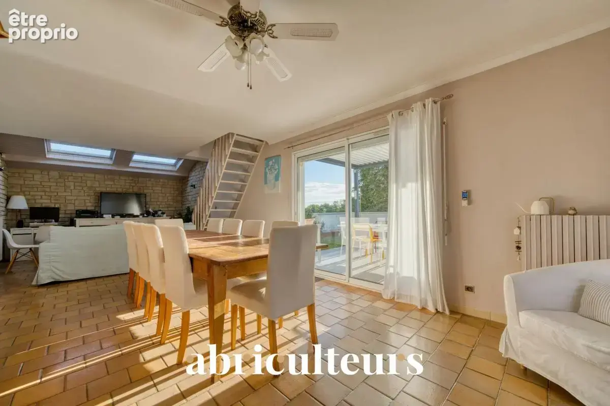 Maison familiale de 154 m² avec piscine en vente à Val-de-Cognac (16370) - photo 10