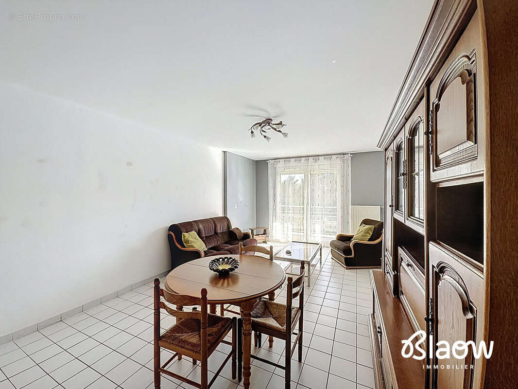 Appartement à MEYZIEU