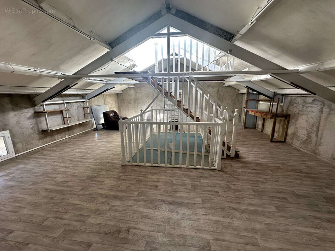 Autre à MARSEILLE-15E