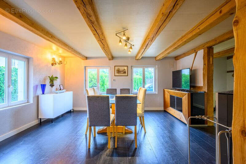 Maison à CHAVANNES-SUR-L&#039;ETANG