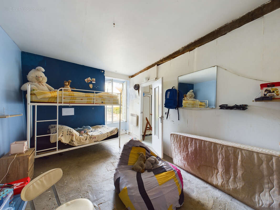 Maison à SAINT-SAULGE