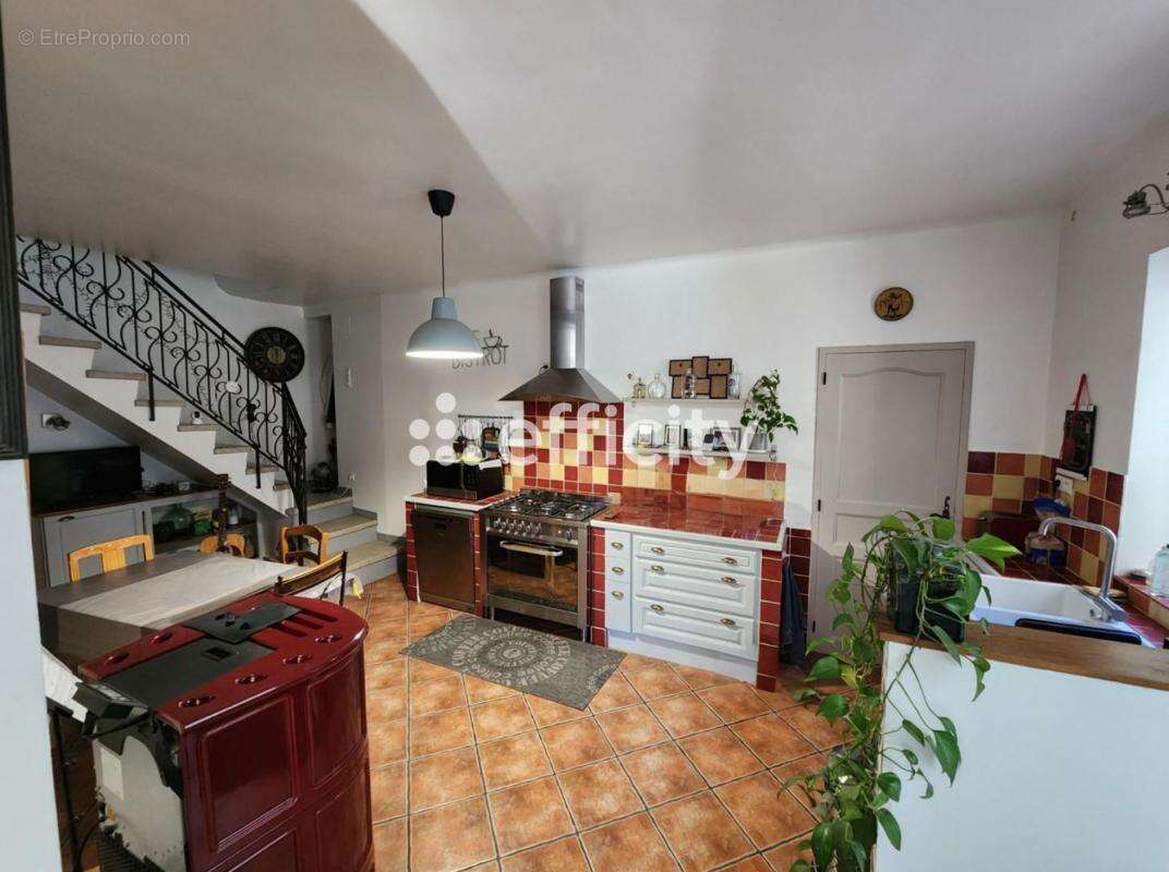 Maison à SAINT-SATURNIN-LES-AVIGNON