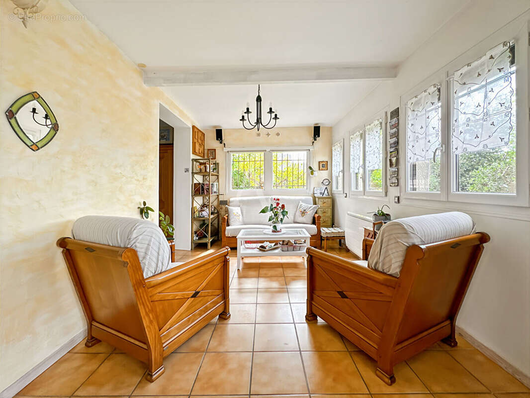 Maison à LES MUREAUX