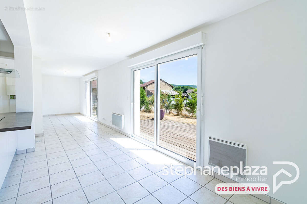 Maison Tossiat 4 pièces - photo 9