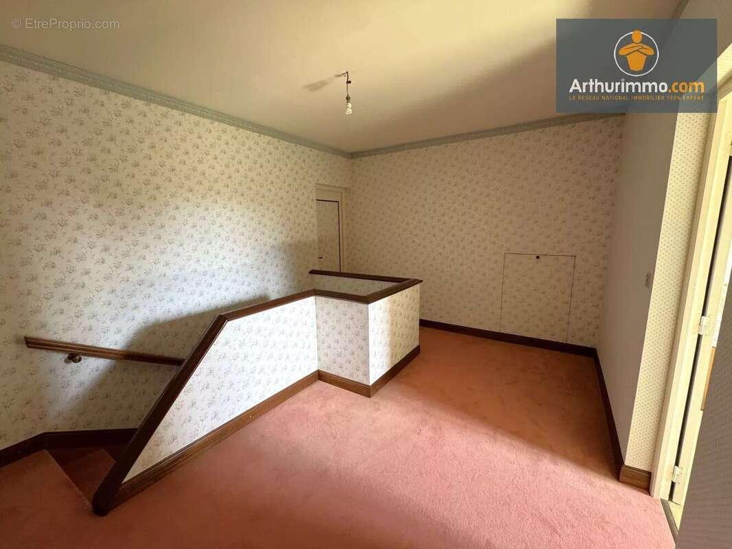 Maison à LONGUEIL-ANNEL