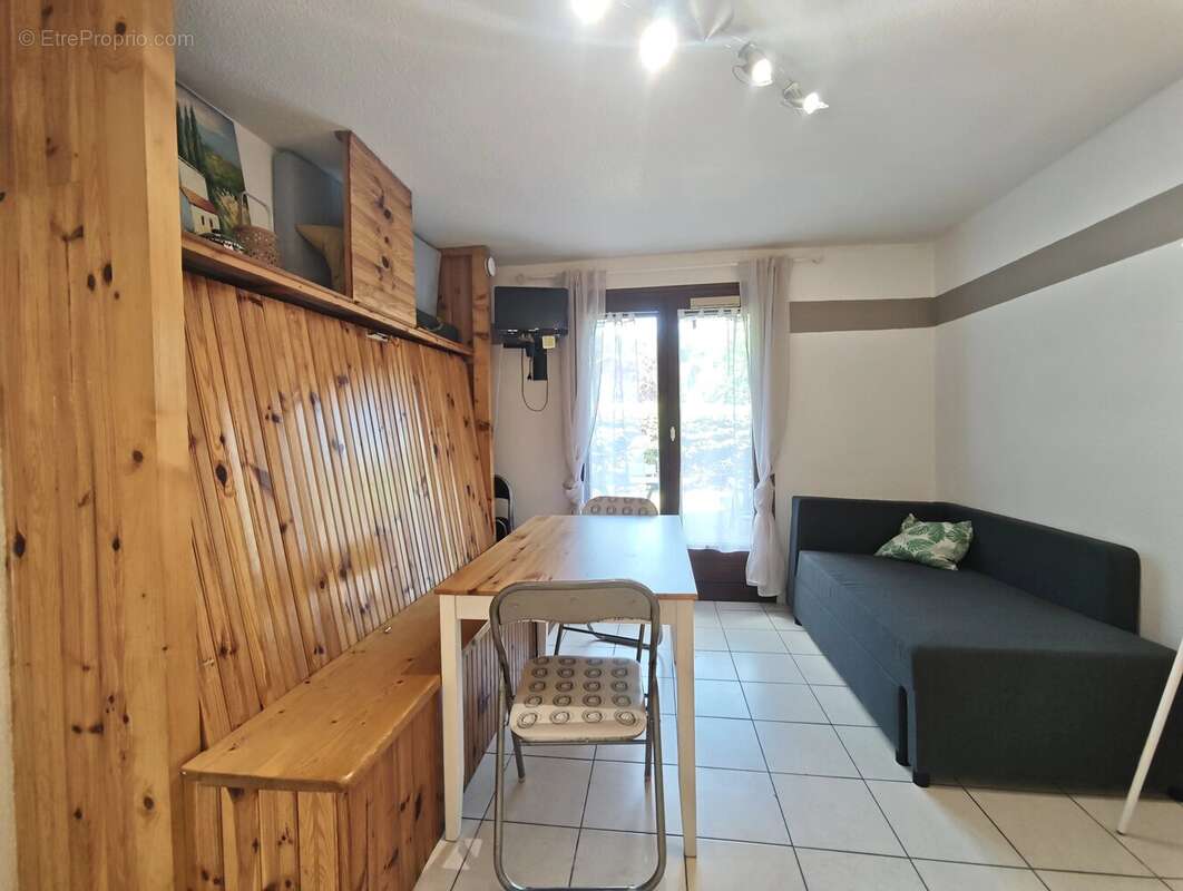 Appartement à MORILLON