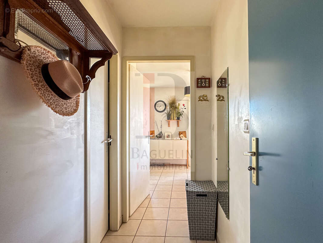 Appartement à FOURAS