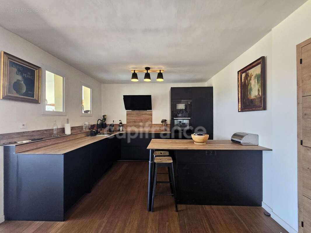 Ensemble immobilier de 368 m2 divisé en 3 habitations, piscine, terrain 1683 m2 à VESCOVATO (Haute Corse) - photo 19