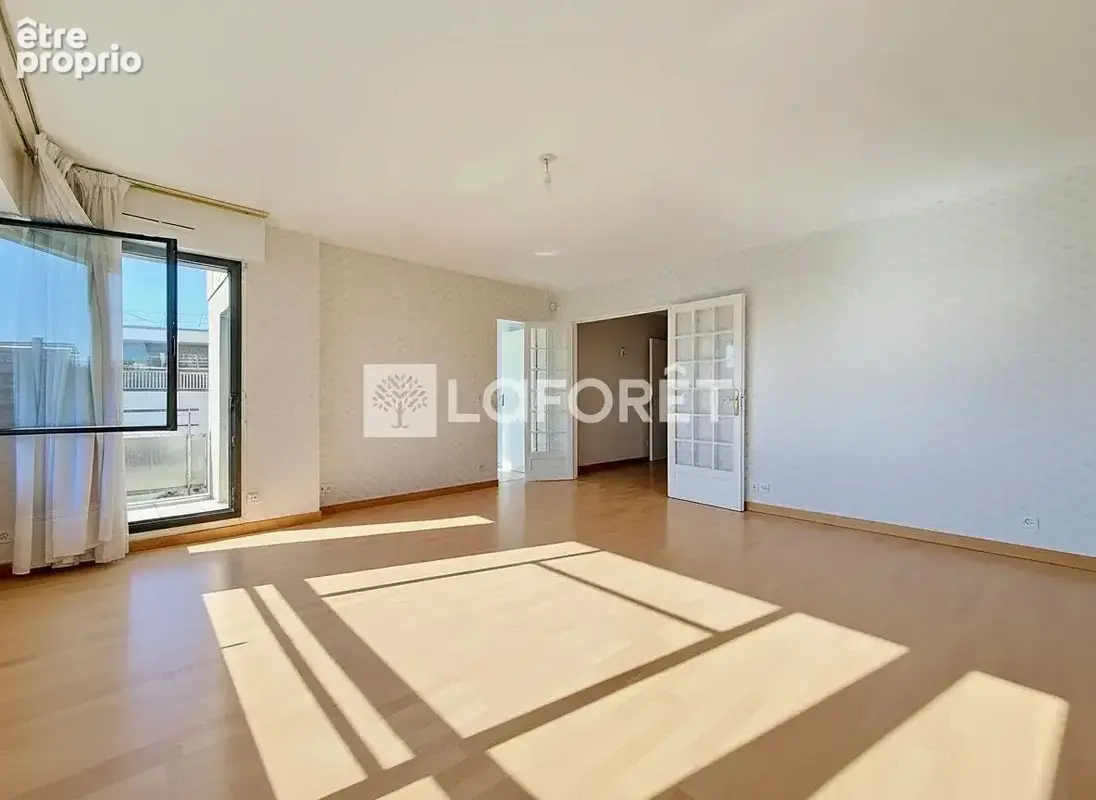 T3 de 73 m² avec terrasse, dernier étage et grand garage - photo 2