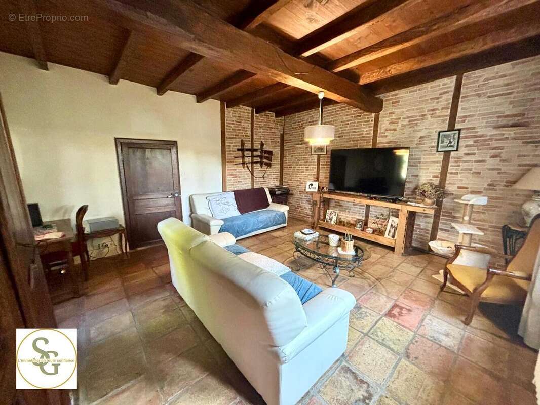 Maison 165 m² à La Sauziere-Saint-Jean  - photo 6