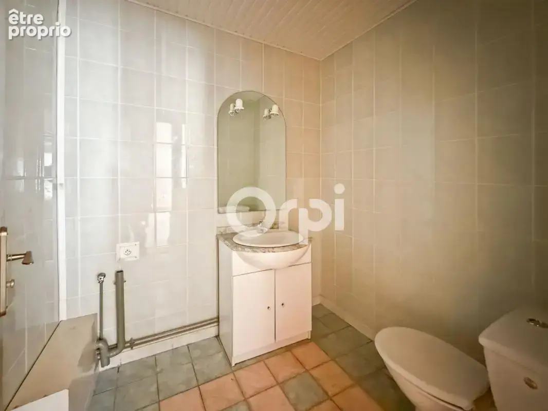 Appartement  1er &tage À Vendre - photo 8