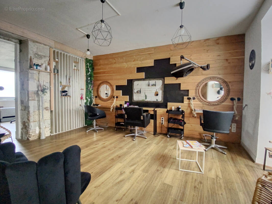 Commerce à LE PLESSIS-GRAMMOIRE