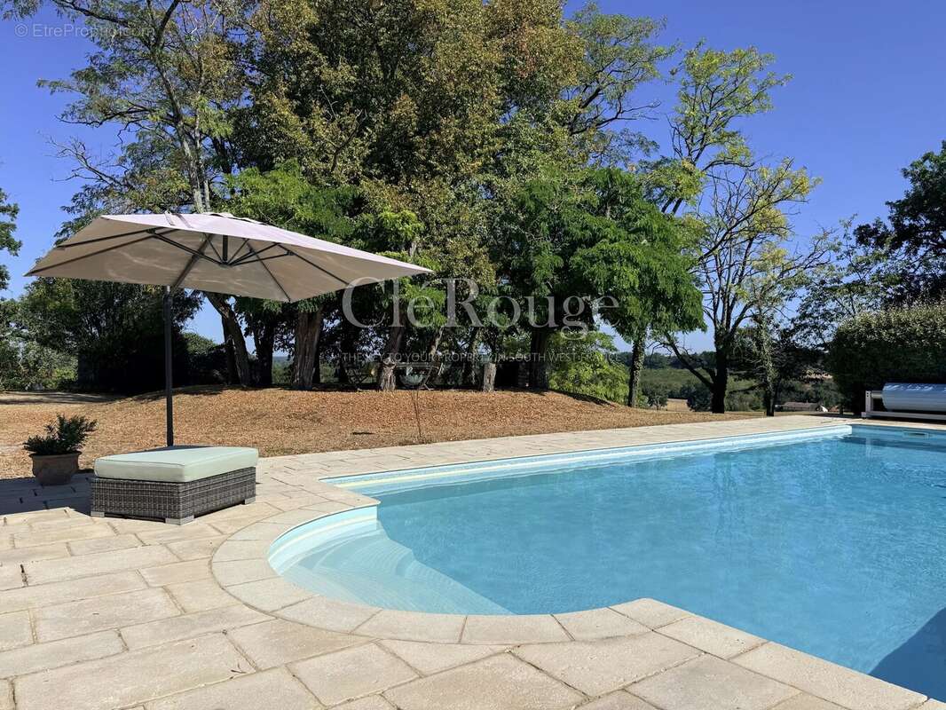 Près d'Eymet - Magnifique château de 5/6 chambres, sur un terrain de 1,6 hectare - photo 43