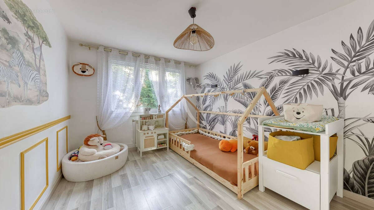 Appartement à OZOIR-LA-FERRIERE