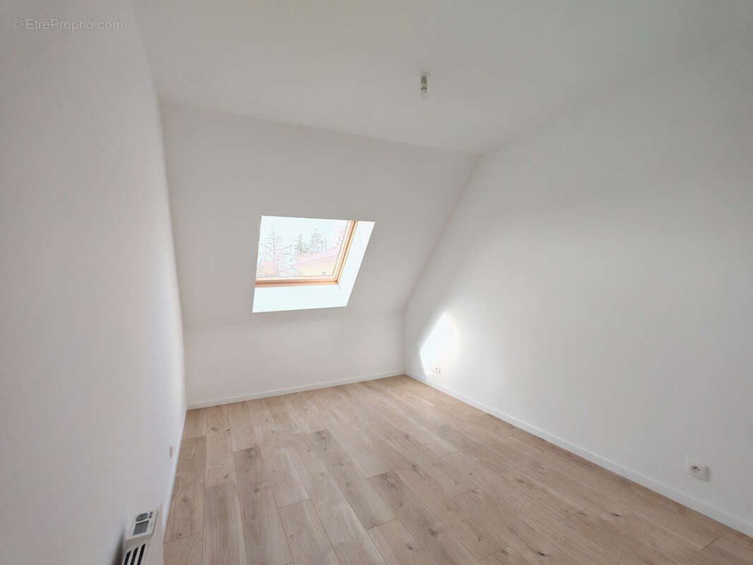 Maison à LA ROUXIERE