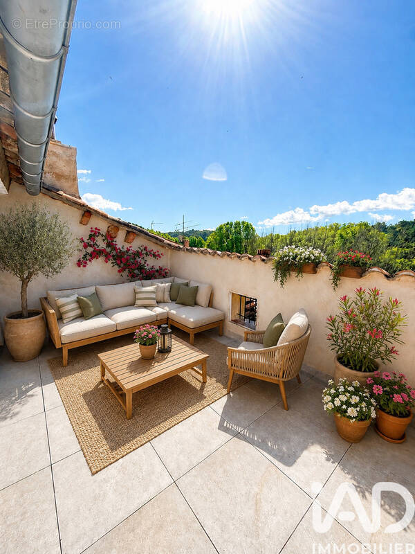 Photo 1 - Maison à JOUQUES