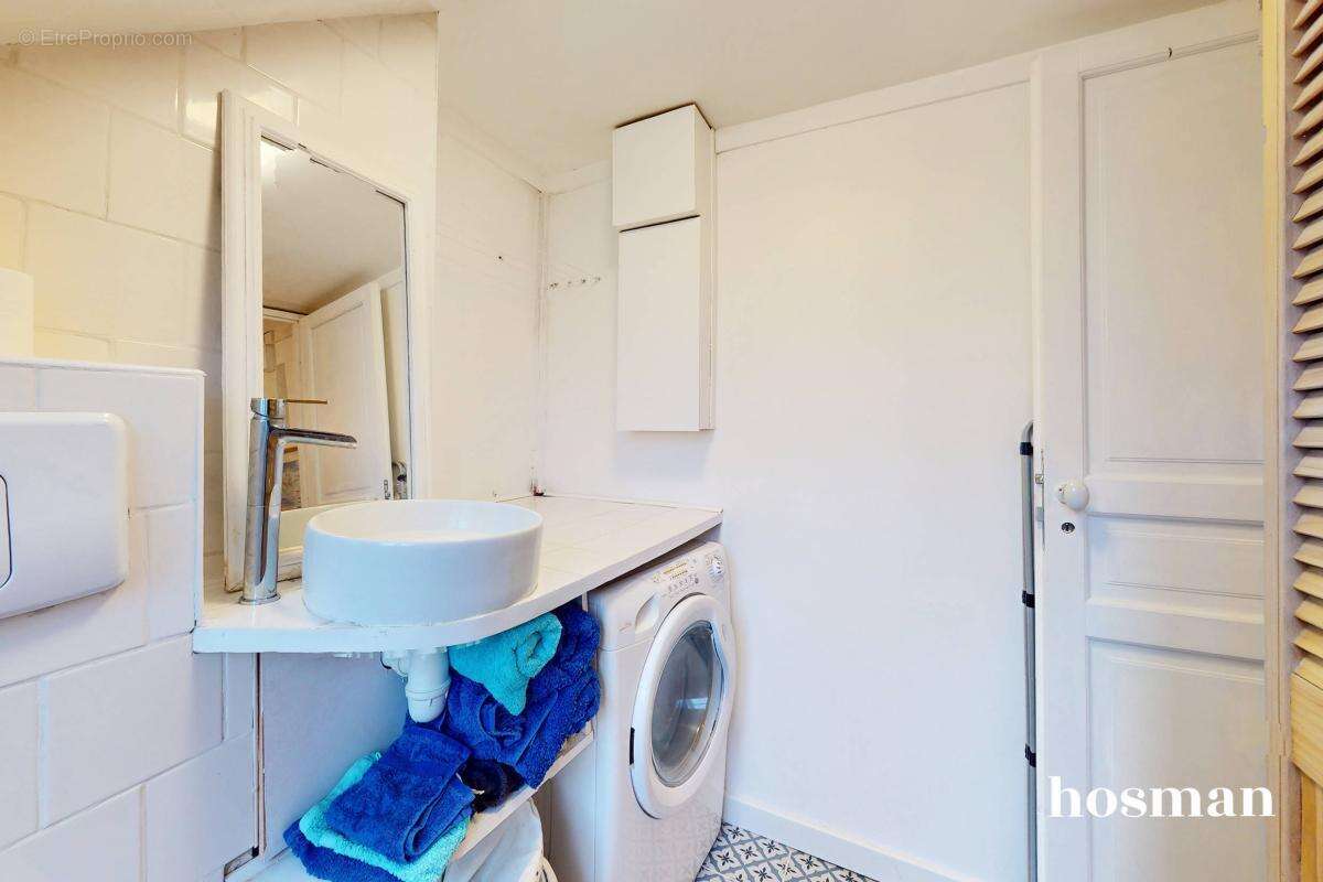 Appartement à PARIS-10E