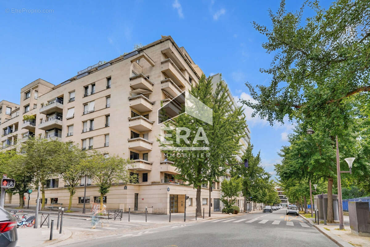 Appartement à PARIS-14E