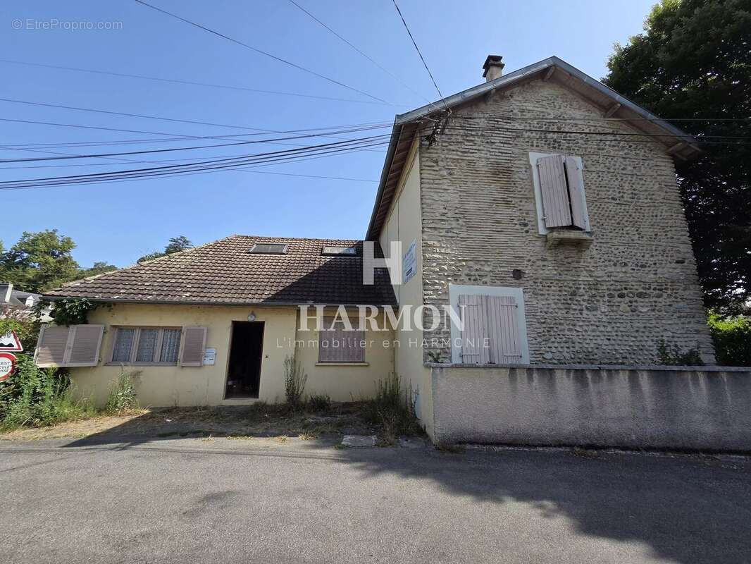 Harmon à vendre : Maison de charme 180 m² à Bizanos avec jardin clôturé - photo 3
