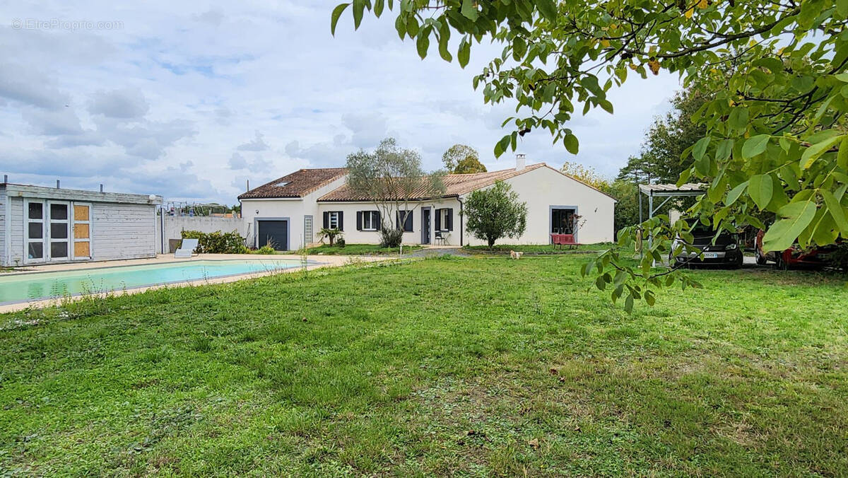 Maison à SAINT-ANDRE-DE-CUBZAC