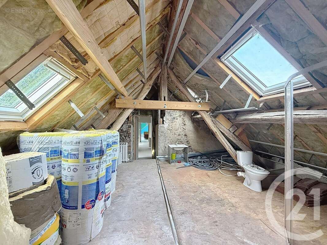 Maison à VILLETHIERRY