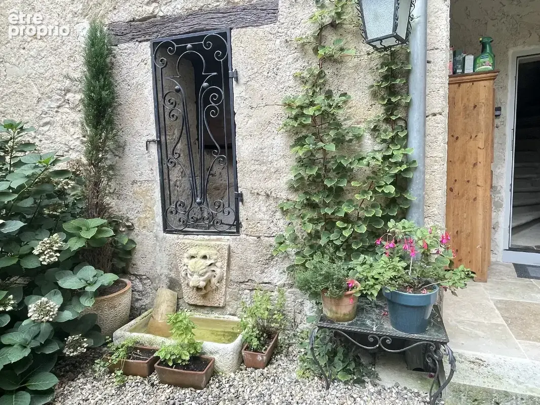 Belle propriété historique au cur de Lectoure - photo 2
