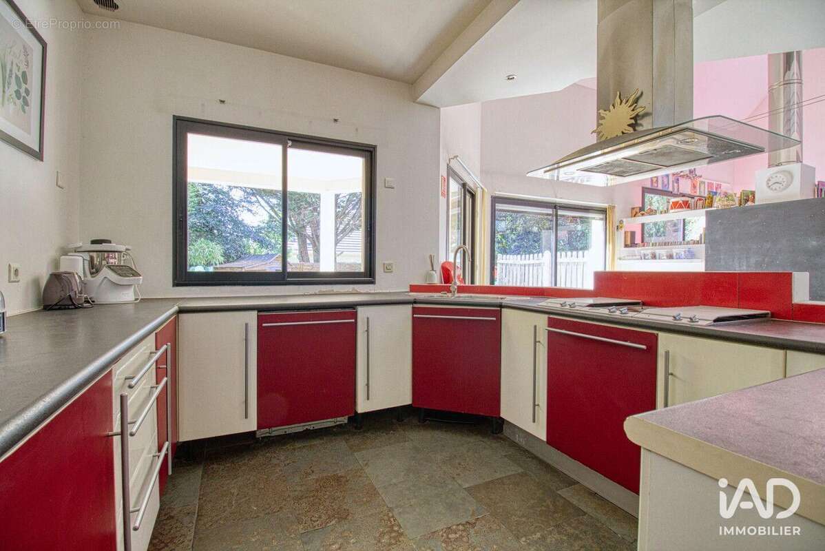Maison 166 m² à Bussy-Saint-Georges  - photo 6