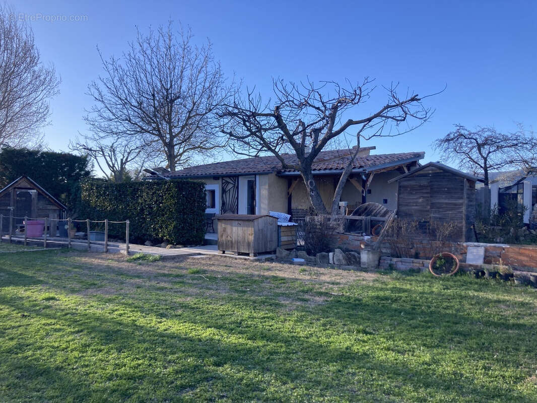 cabanon en dur 40 m² sur 2000 m² - photo 2
