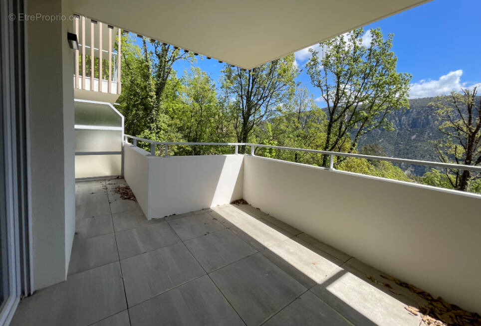 Appartement à GILETTE