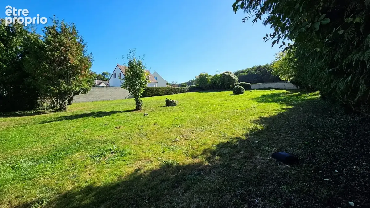 Terrain à NOGENTEL