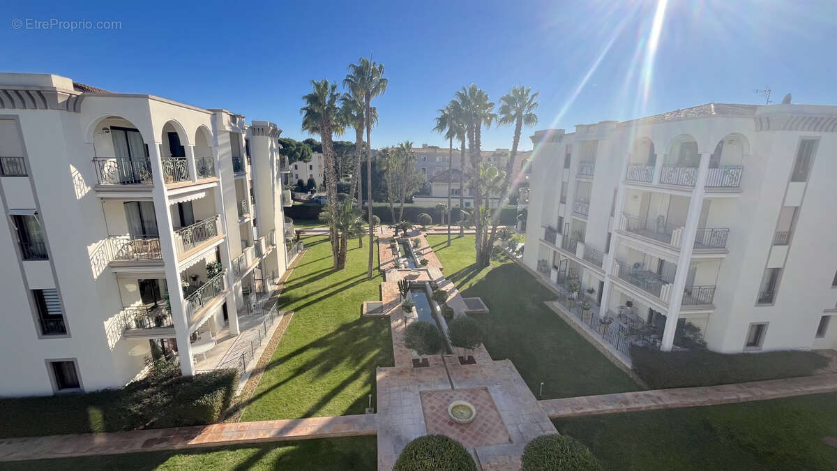 Appartement à SANARY-SUR-MER