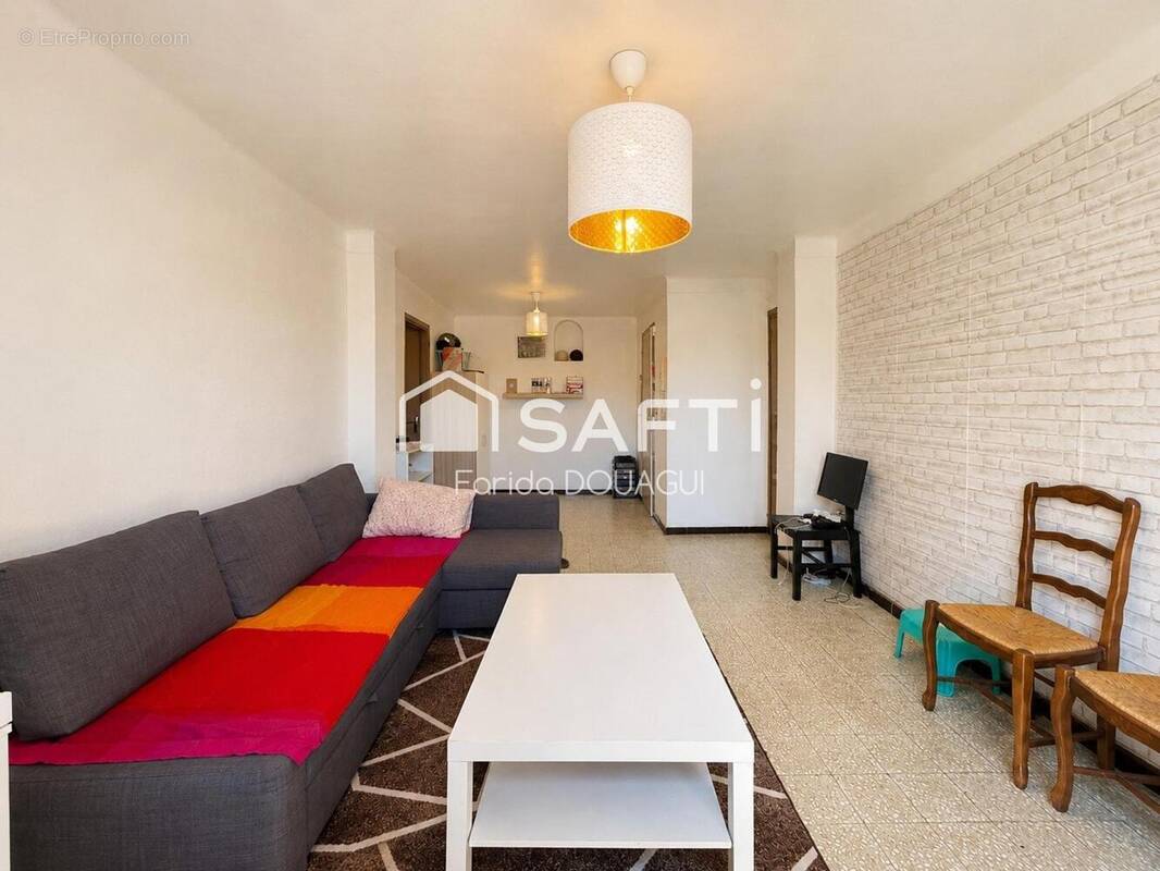 Photo 1 - Appartement à MARSEILLE-10E