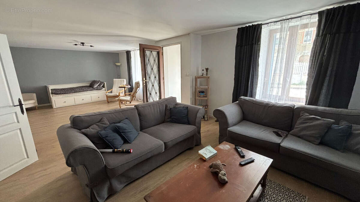 Maison à SAINT-MALO-DES-TROIS-FONTAINES