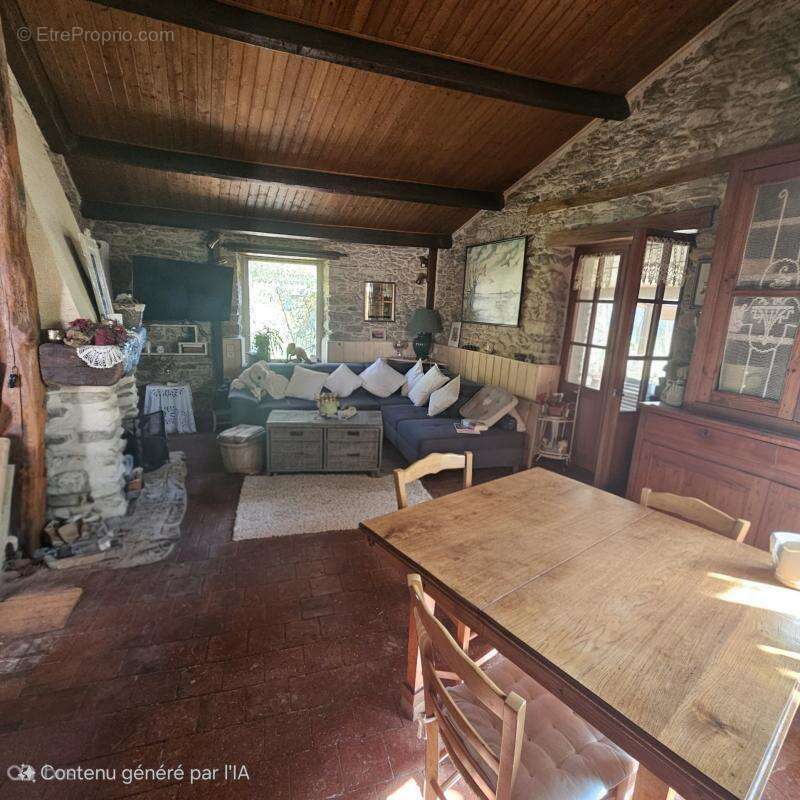 Maison à MAREUIL-SUR-LAY-DISSAIS