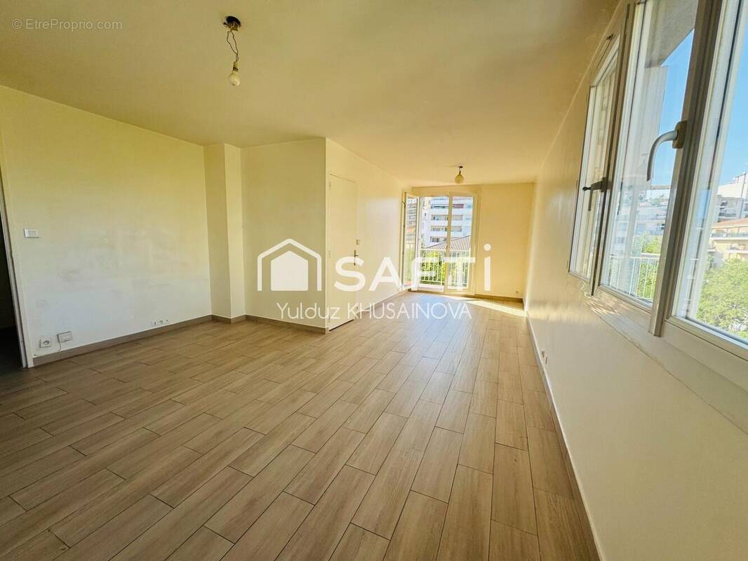 Photo 1 - Appartement à MARSEILLE-13E