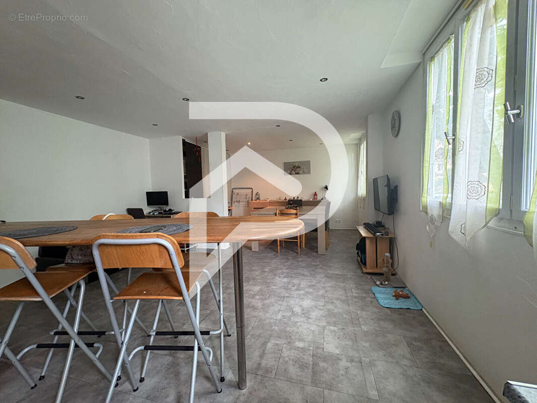 Appartement à VALENTON