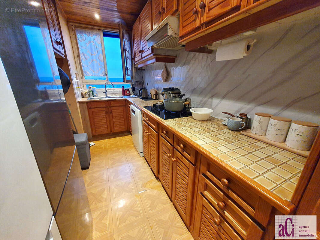 Appartement à FRESNES