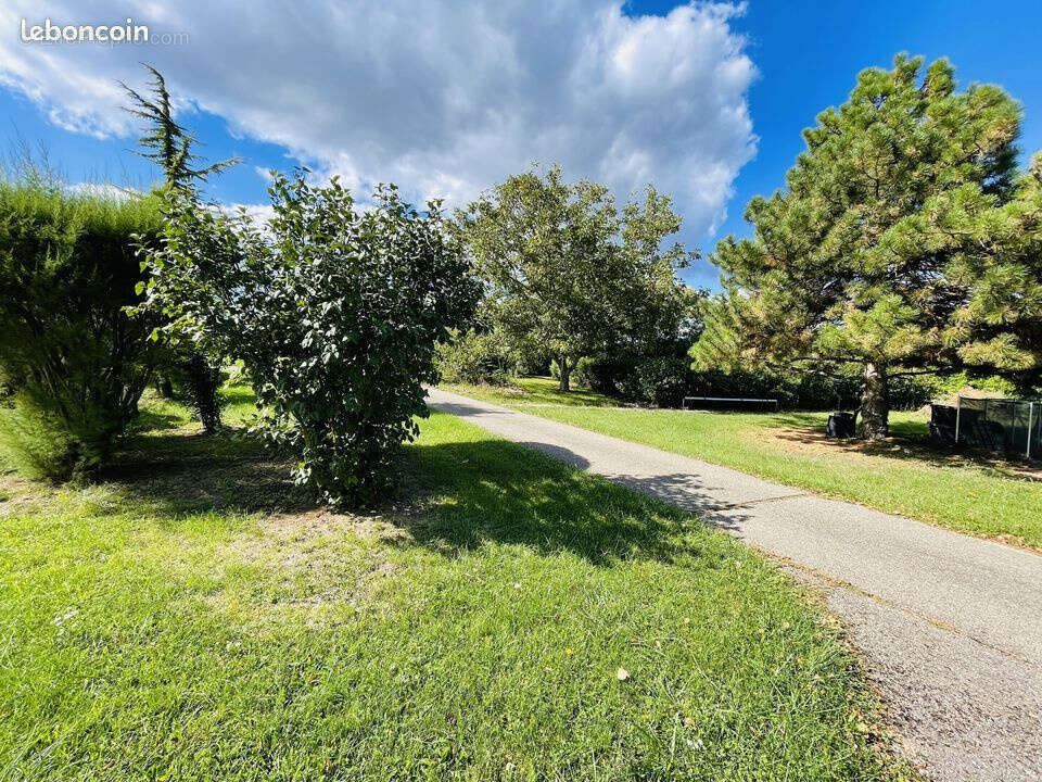 Terrain à CHARNAY-LES-MACON