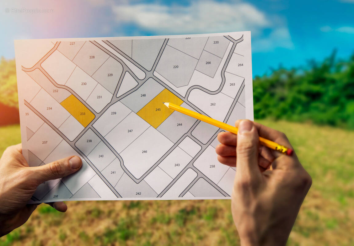 Terrain à LE TAMPON